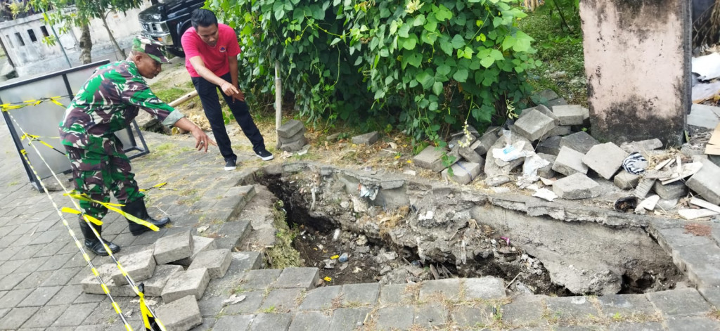 Jalan Jebol di Jalan Taman Sari, Banjar Sibang, Desa Jagapati, Kecamatan Abiansemal Tanggal 26 Mei 2023